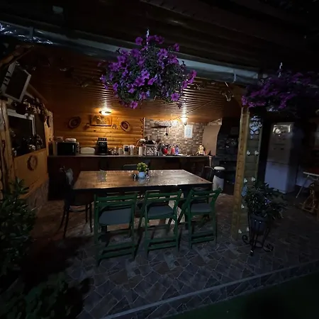 אכסניה Casa Nita קורבו